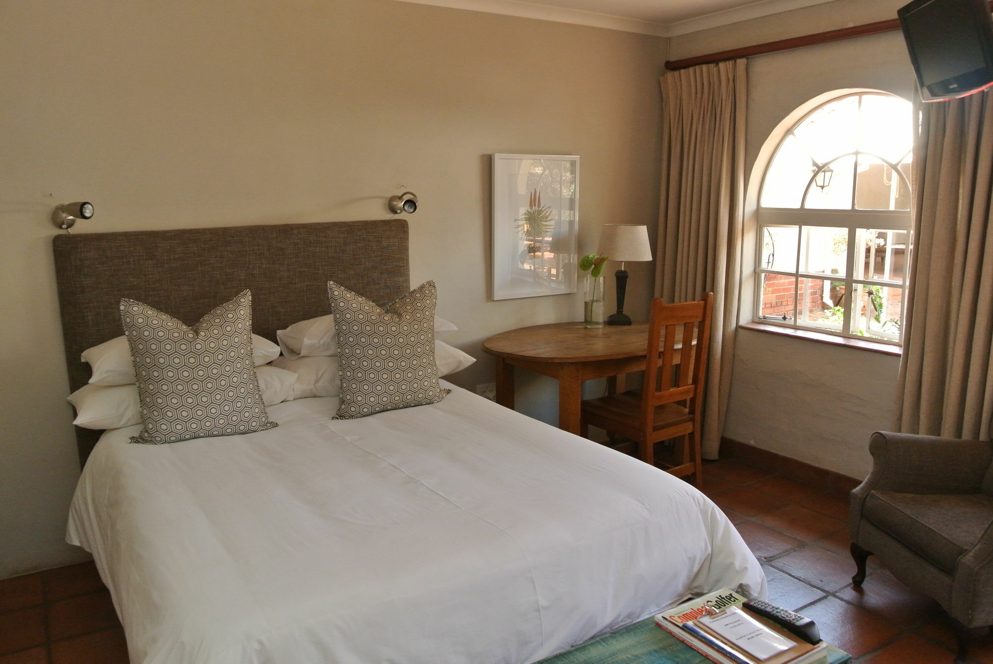 Brooklyn Manor Hotel Pretoria Exterior photo